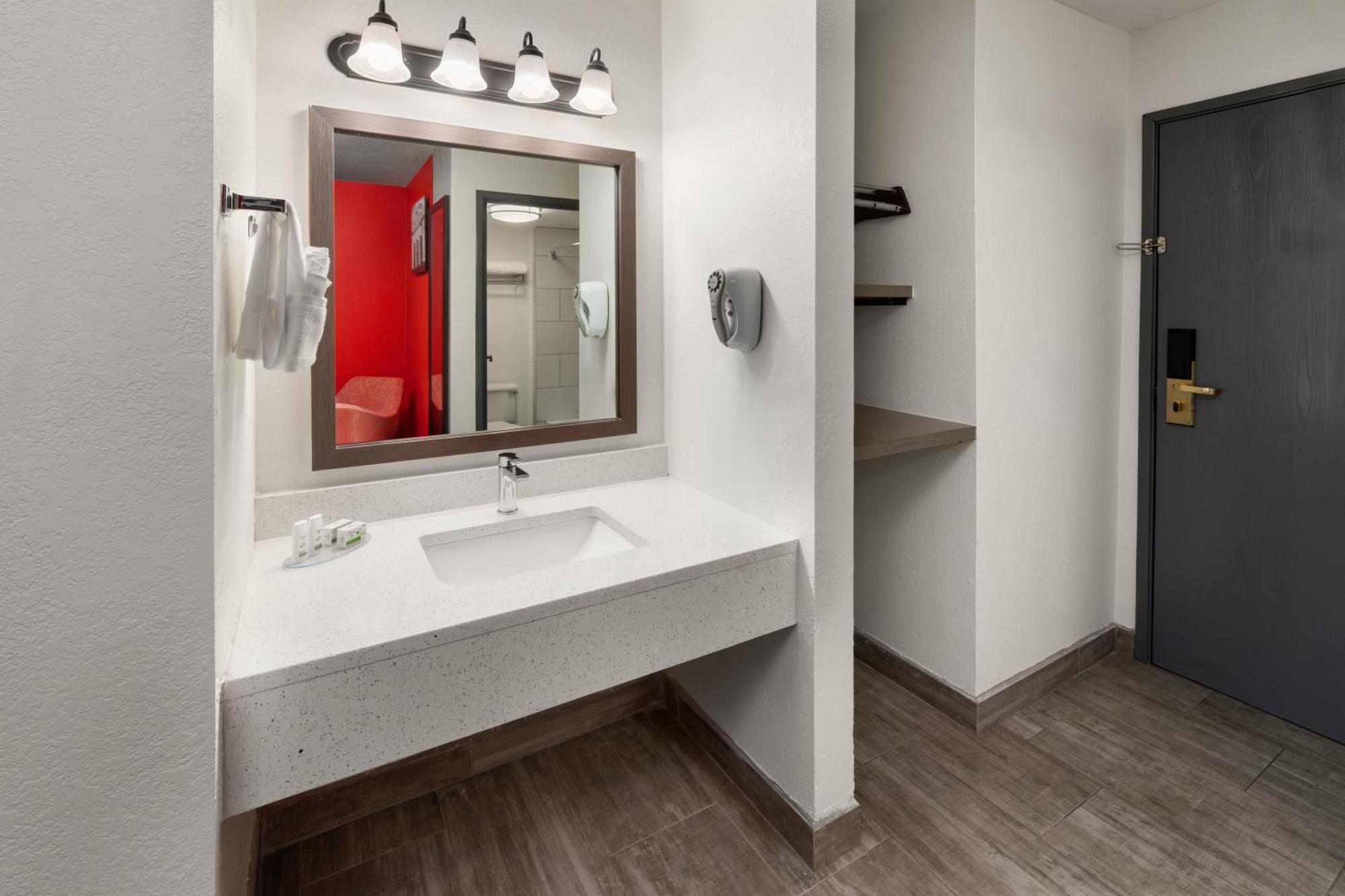 King Room - Non-Smoking,1664667723:JPEG